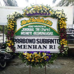 Bunga Papan Solo D5